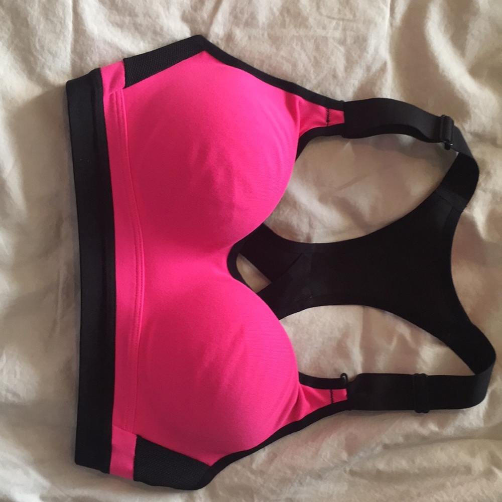 Women’s Victoria’s Secret sport’s bra 32B